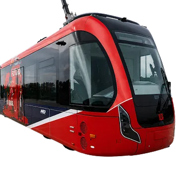 Veículo vermelho de transporte sobre trilhos, de desenho moderno